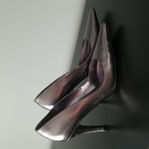 Pewter leather 3.5" Heels - Picture 3 of 5